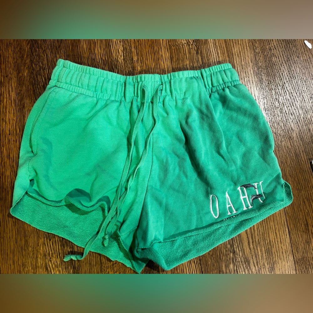 Green Oahu, Hawaii shorts 🌺
